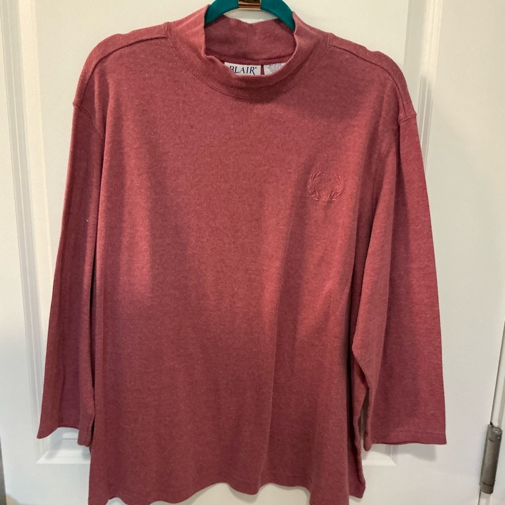 3X mockneck tee